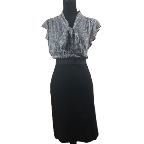 Ann Taylor Dresses & Skirts - Ann Taylor LOFT Midi Dress